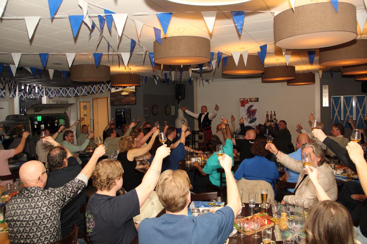 Terugblik 17 april: feest in kantine SV Raalte